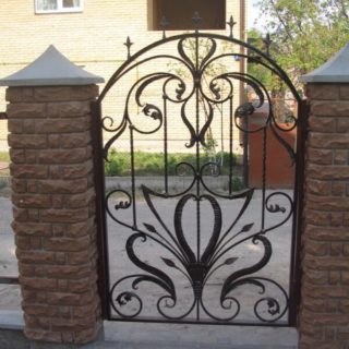 Кованая калитка 11
