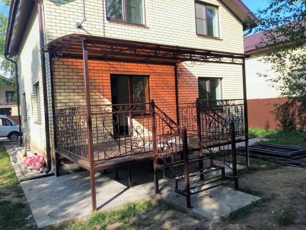 Входная группа «Классика Плюс» (Навес с элементами ковки)